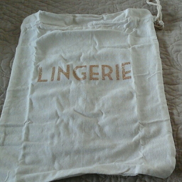 NWOT travel case with bags - Picture 4 of 7